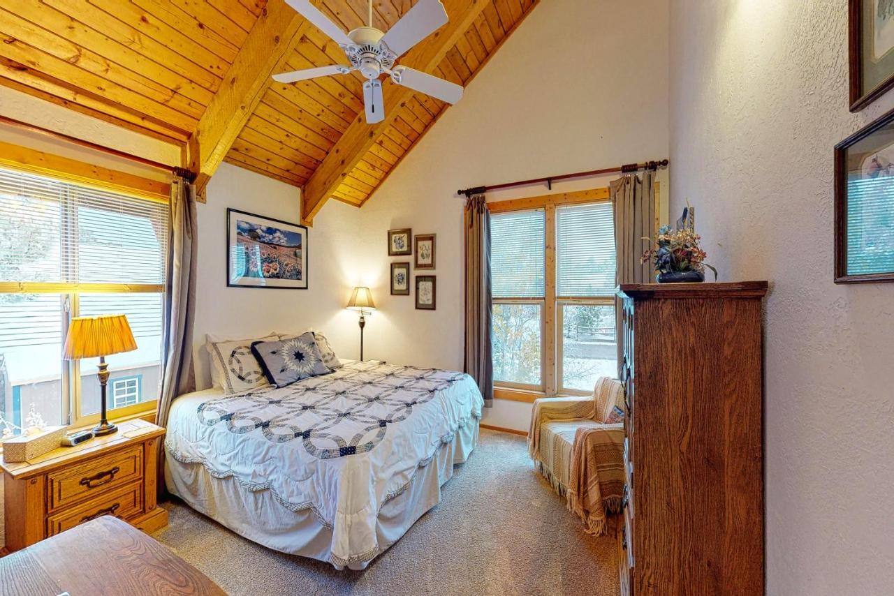 Kick Back Cabin Пагоса-Спрингс Экстерьер фото